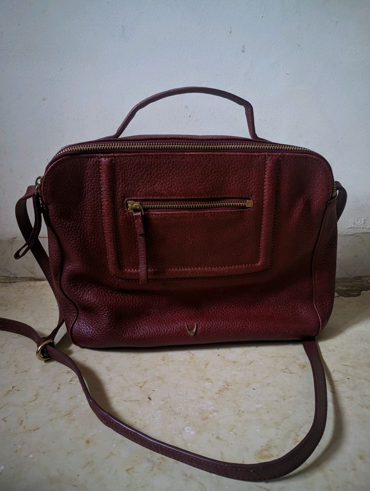 Authentic Hidesign Sling Bag