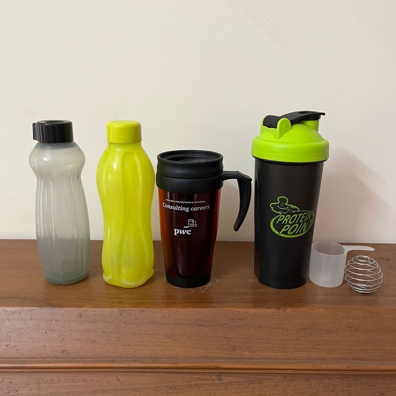 Set Of 4 Bottles / Hot Mugs