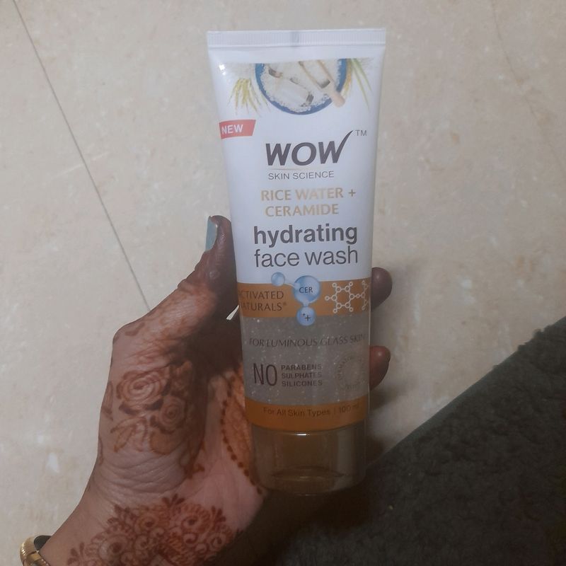 Wow Rice  Water Hydrating Face Wash