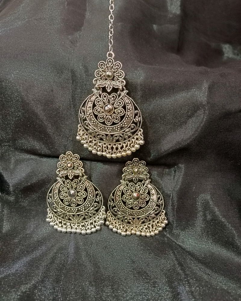 Oxidised Earrings With Mangtika