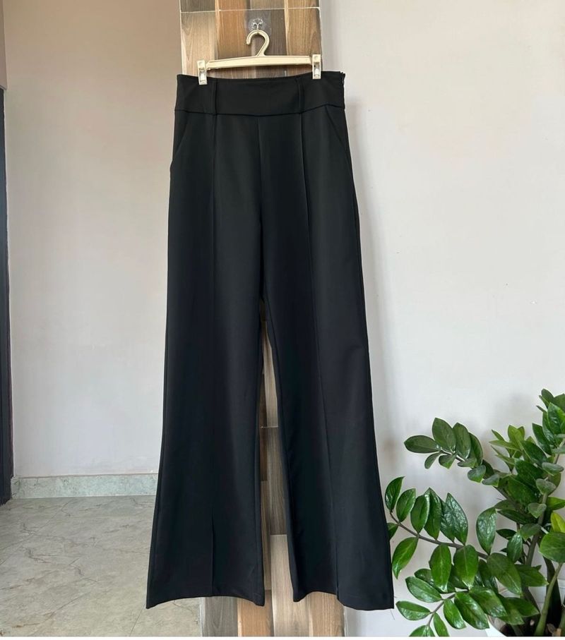 Black Highwaisted Premium Trousers