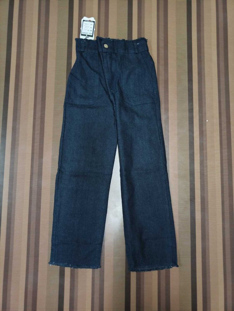 Z-22 Size 28 Straight Women Denim Jeans