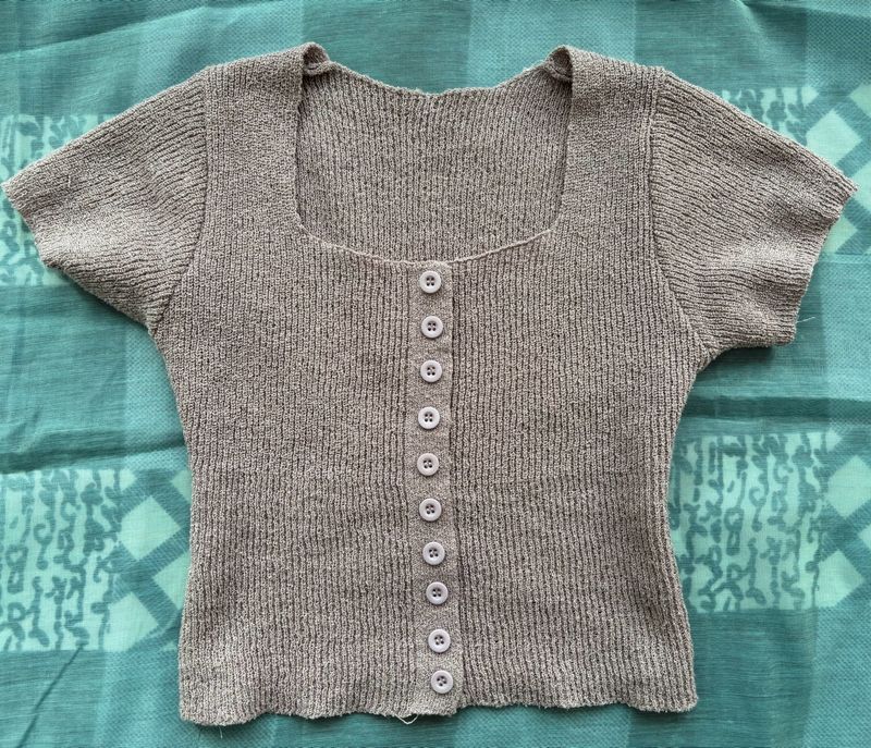 Knitted Crop Top For Casual Wear