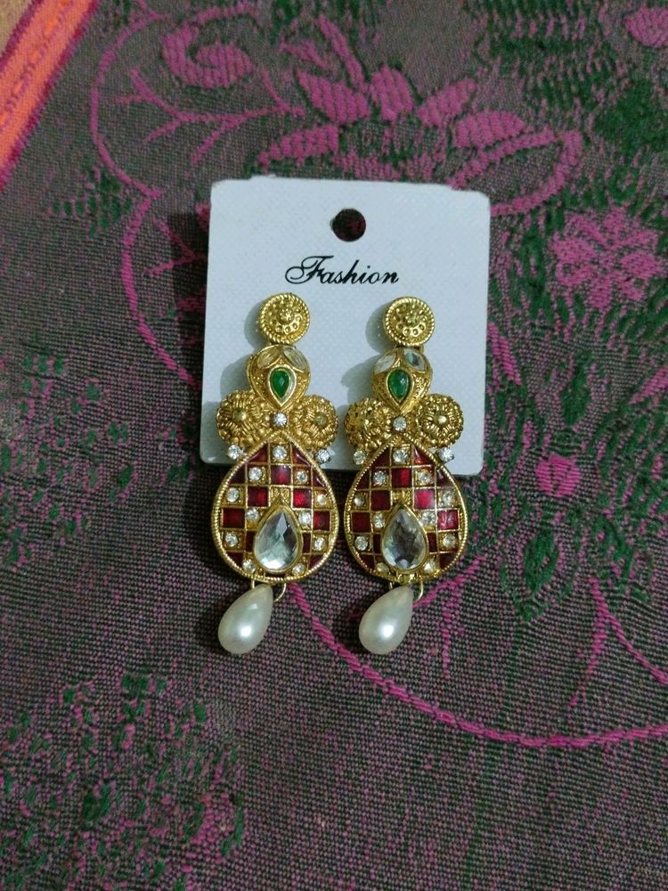 Unique Earings & Studs