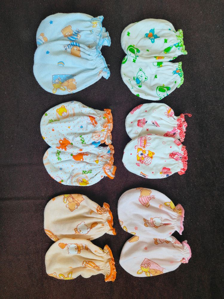 Mittens for new born