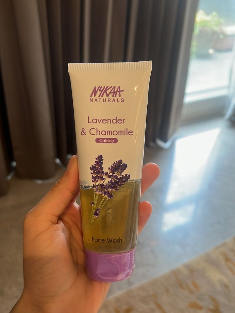 Nykaa Naturals Lavender & Chamomile Face Wash