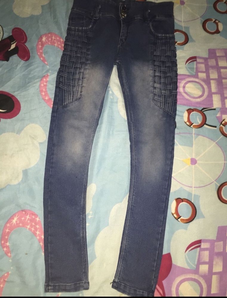 3 Botton Skinny Jeans