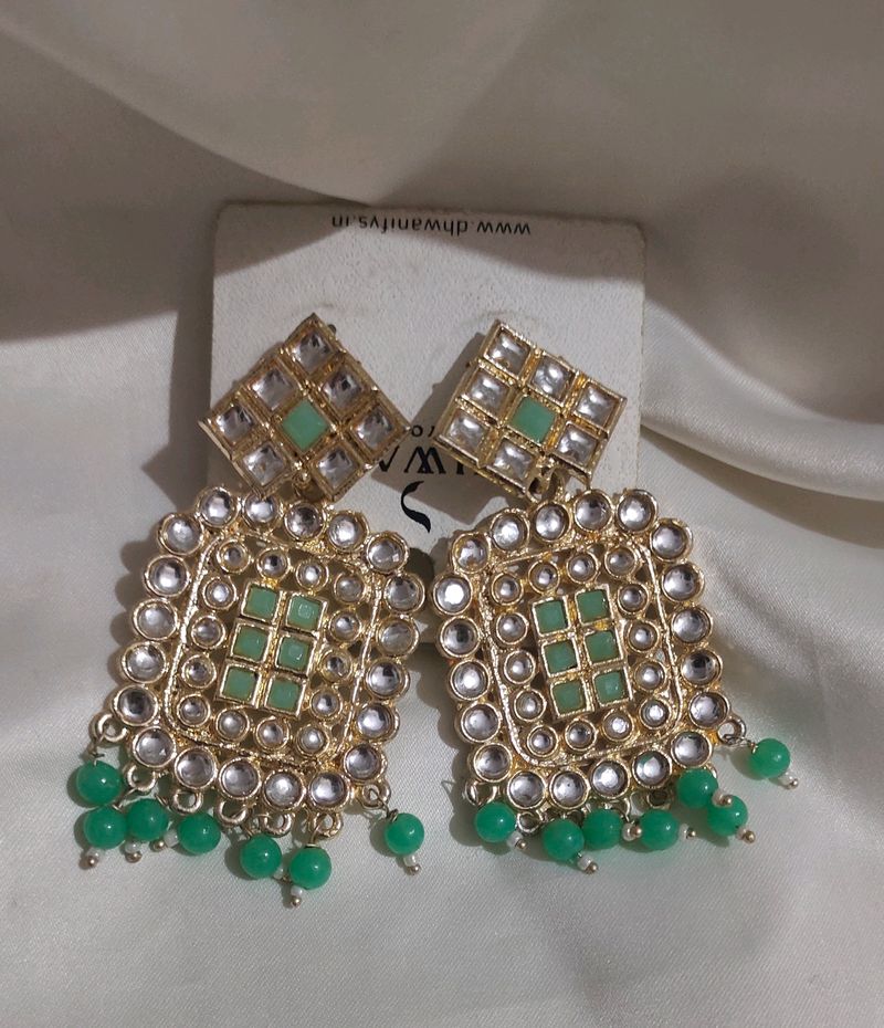 Kundan Jhumkas