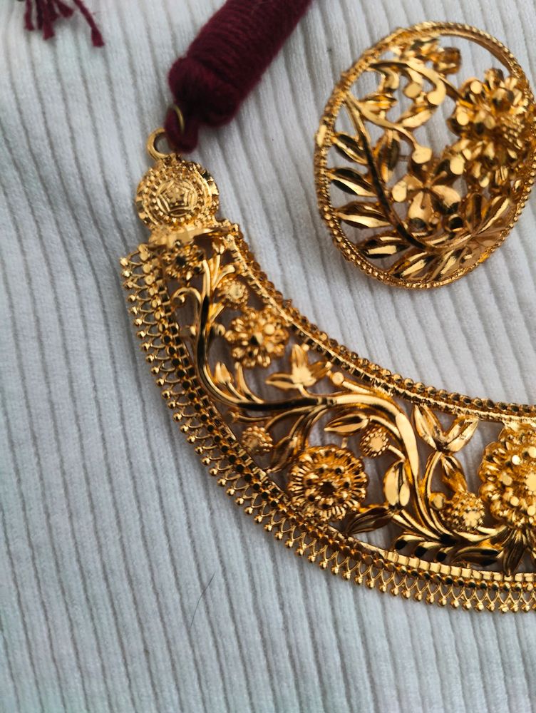 Gold Plated Upala Hansli With Earrings