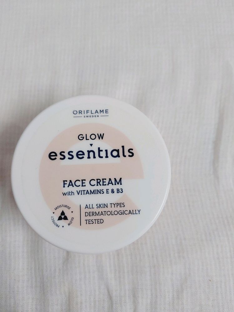 Oriflame Glow Essential Face Cream