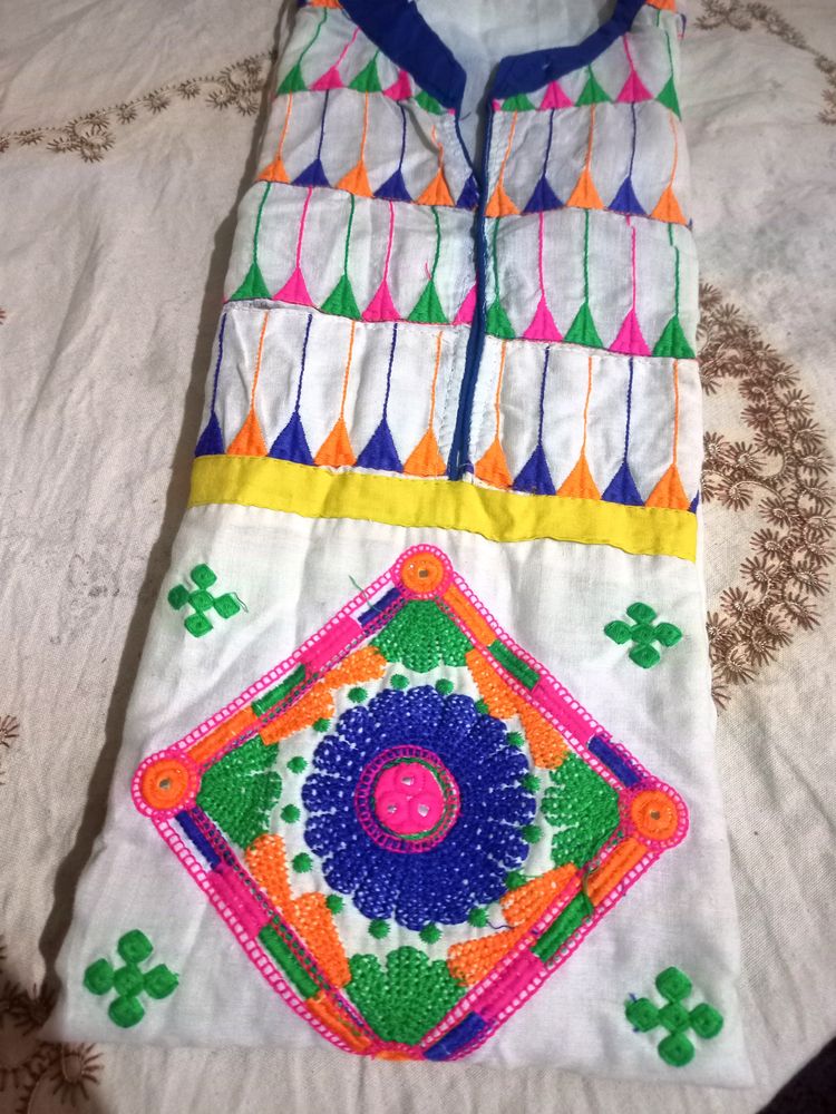 Embroidered Women Kurti