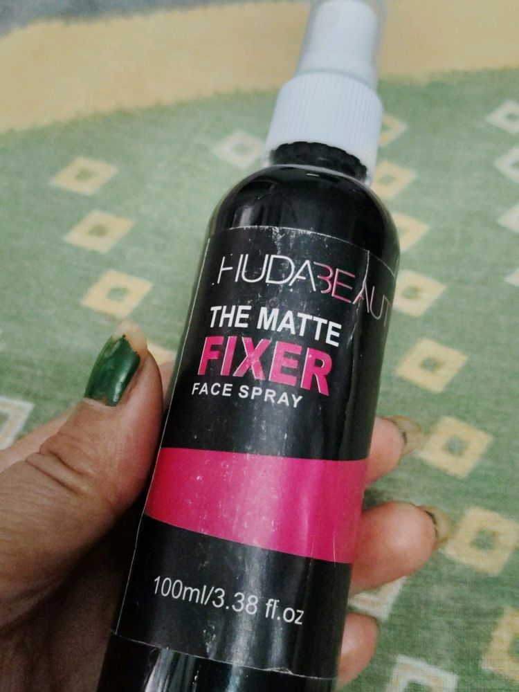 The Matte Fixer Face Spry