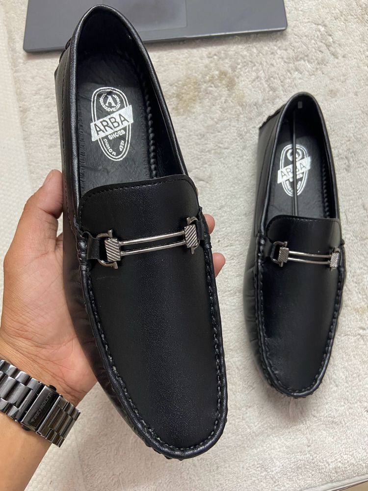 Soft And Comfortable Black Loafers