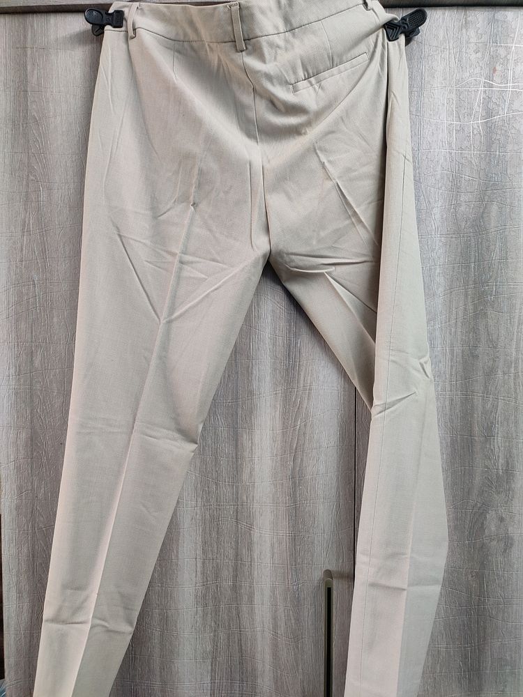 Formal Trouser In Cream Color