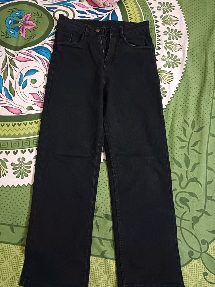 Black straight Fit Jeans