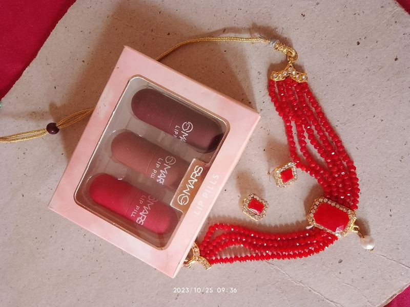 Mars Lip Pills With Choker Set Free