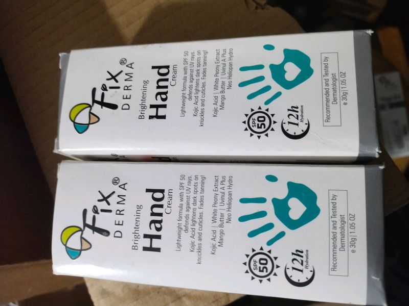 NEW WITH TAH FIX DERMA BRIGHTENING HAND CREAM