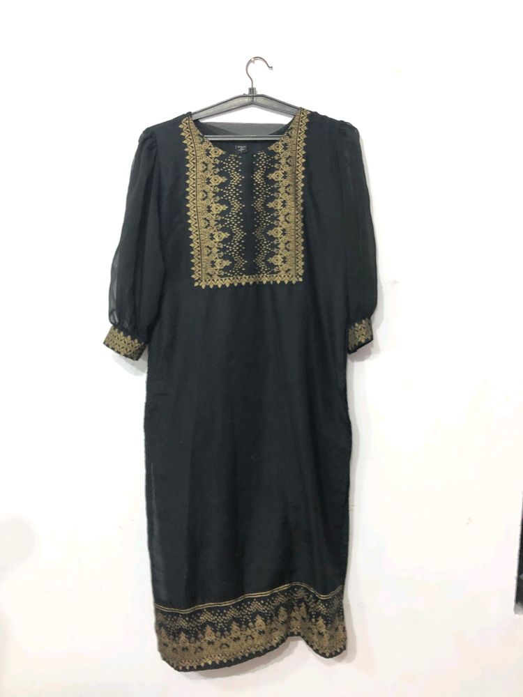 Black Net Sleeves Kurti With Beautiful Print