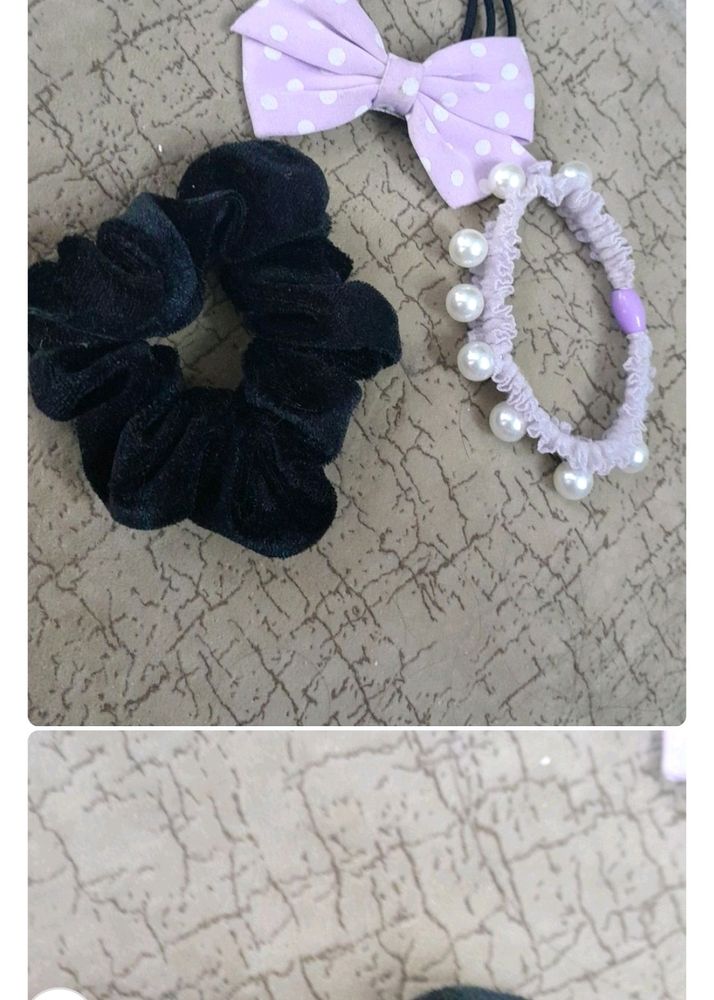 4 Hair tie And 1 Bow Clip