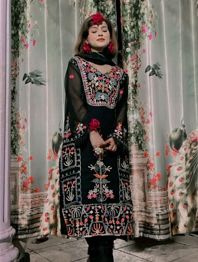 🆕 Beautiful Pakistani Suit