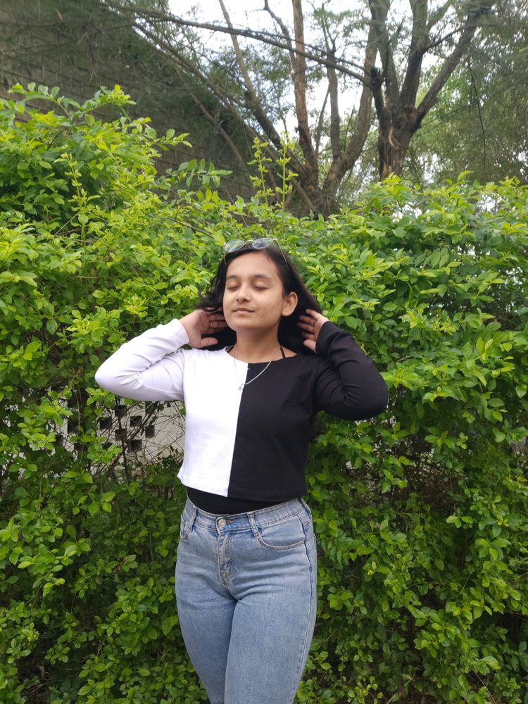 Black And White Full Sleeves Cute Crop Top