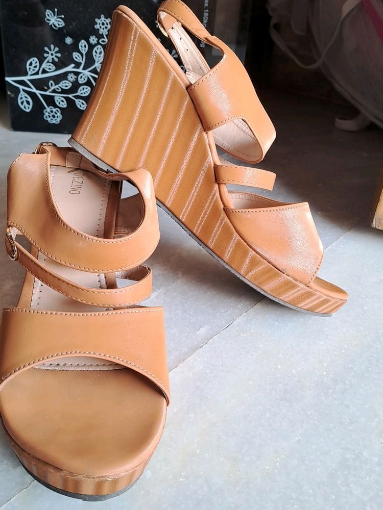 Casual Wedges,Colour: Tan , Heel Height : 3in