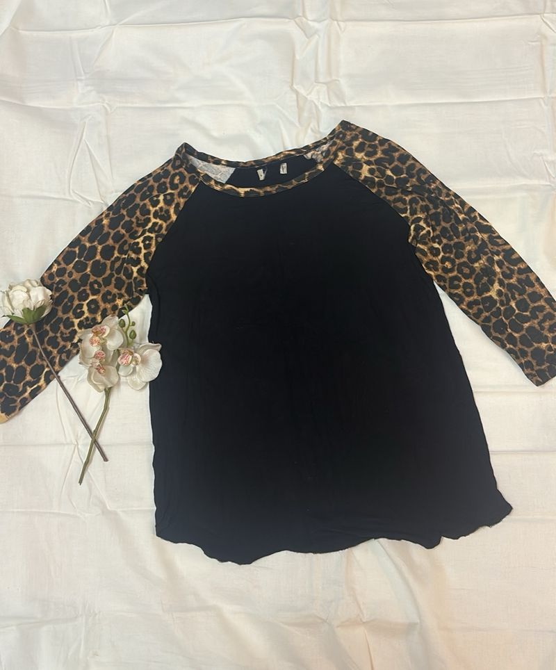 Leopard print top Baseball style tshirt