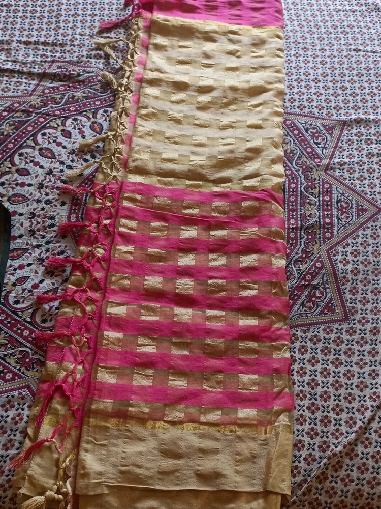 Beige And Carrot Pink Check Saree