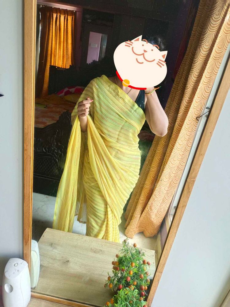 ⚜️ Shimmering Yel-LOVE Yellow Saree