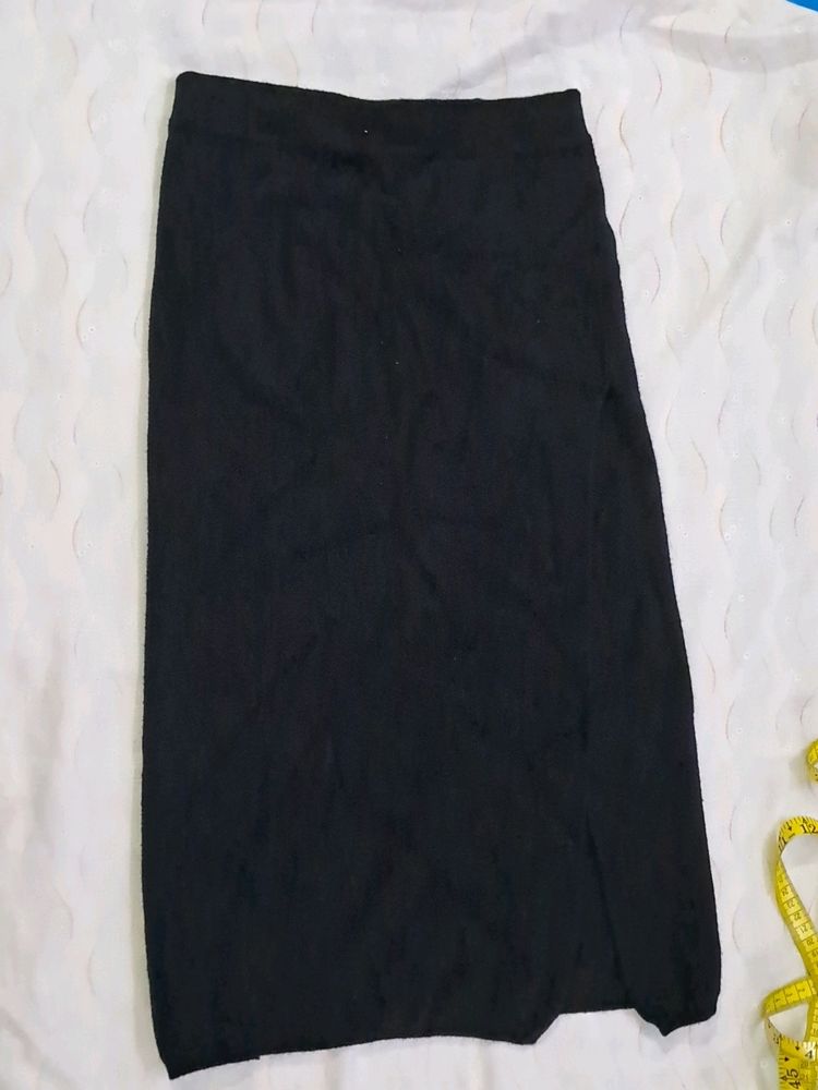 Black Woollen Slit Skirt