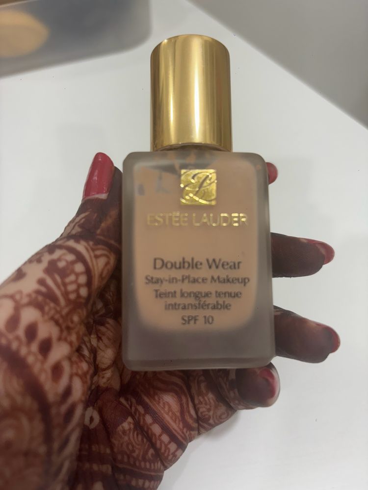 Estee Lauder Double Wear Foundation- ivory Beige