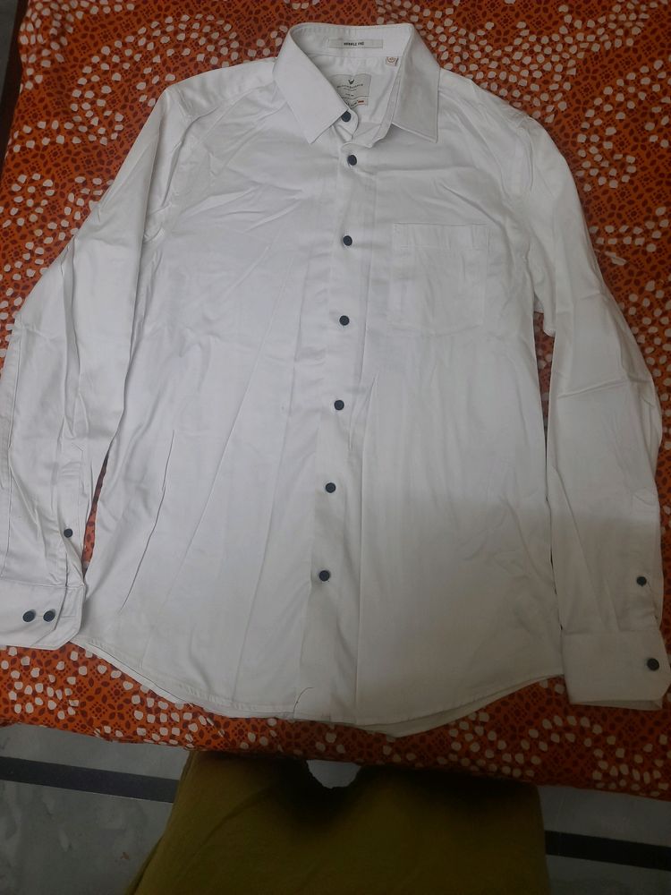 Black Berry White Shirt