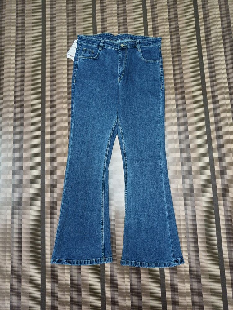 Y-14 Size 32 Bootcut Wom