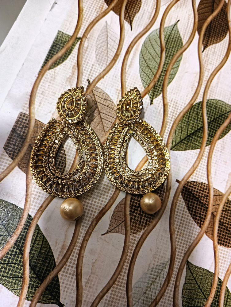 Gold Earrings With Bead