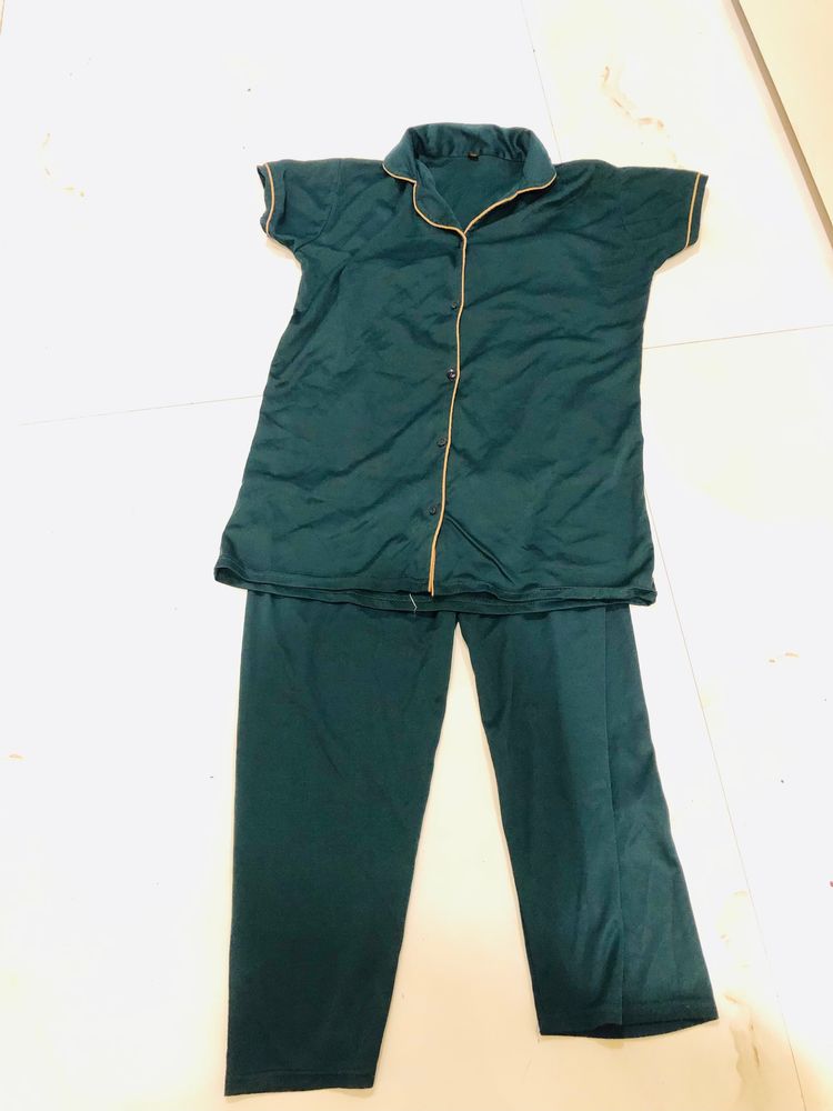 CHIC NIGHTSUIT IN BOYTLE GREEN COLOUR