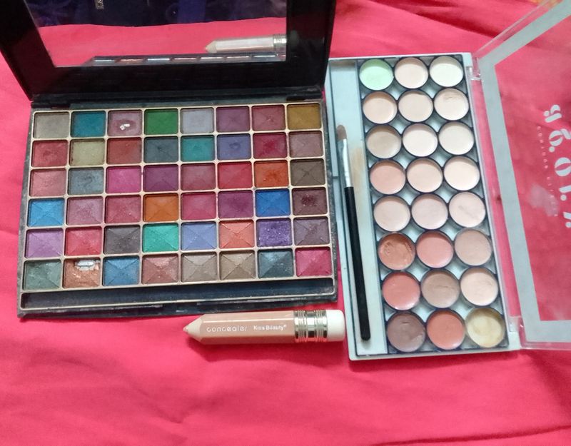 Combo..Eyeshadow, Concealer And Corrector Palette