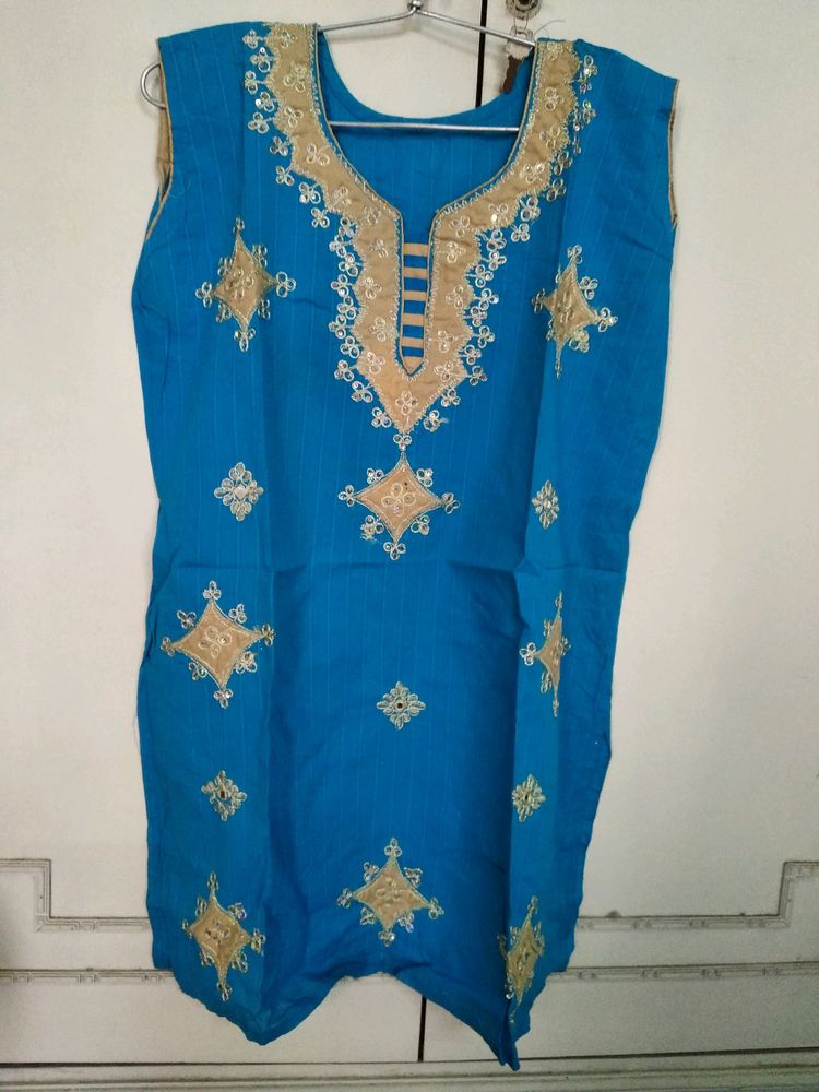 Short Length Salwar Suit For Teens