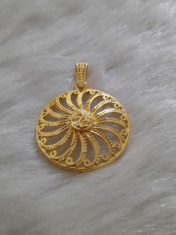 Gold Plated Pendal