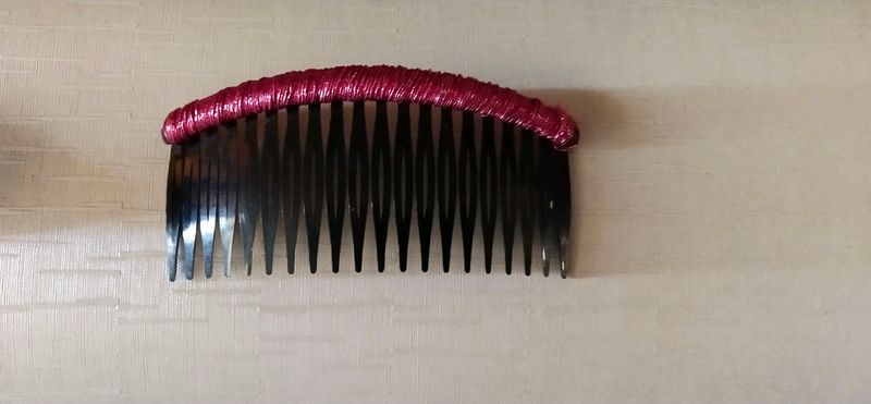 Hair puff clip and hair comb clip