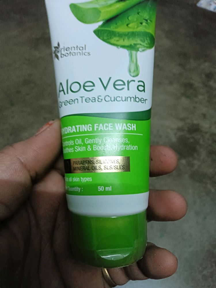 Aloevera Green Tea And Cucumber Facewash