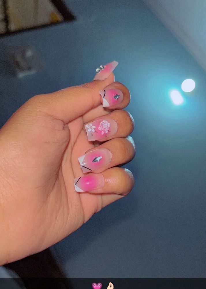 Preety Presson Y2k Pink Nails