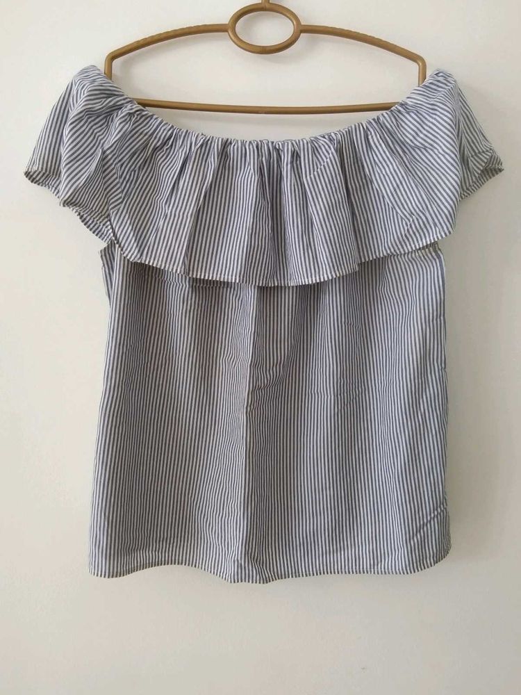 Off-shoulder Blue stripe