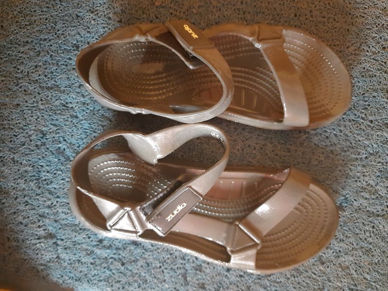 Zudio Sandal