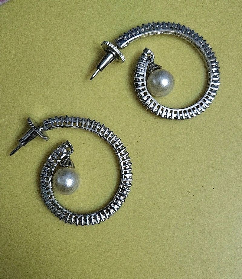 Stone & Pearl Studded Earrings.