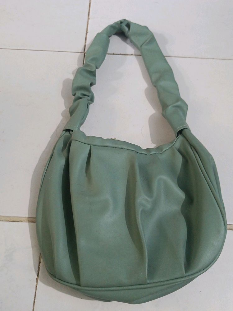 Bucket Sling Bag!.