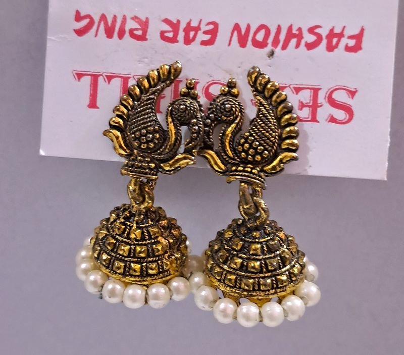 Golden Lightweight Antique Jhumka