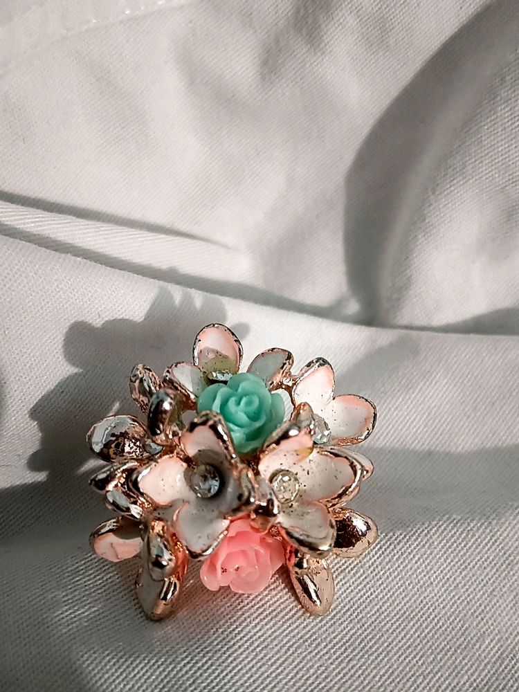 New Flower Ring /Never Used