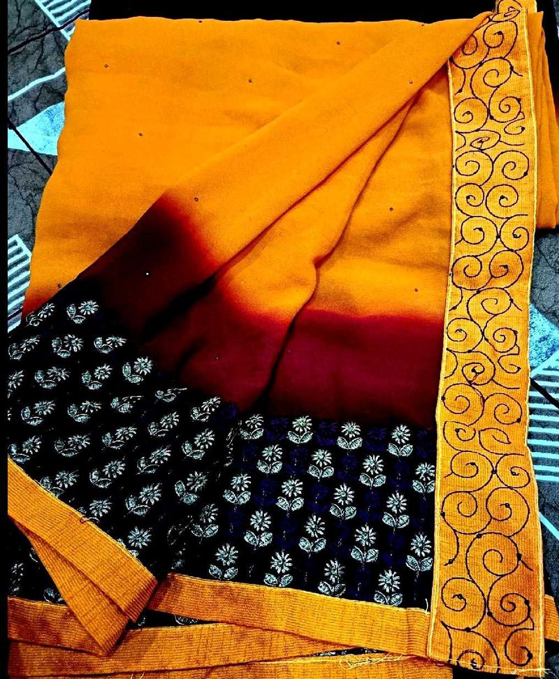 Beautiful Two Shaded  Saree With Blouse