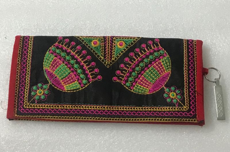 Ethnic Clutch