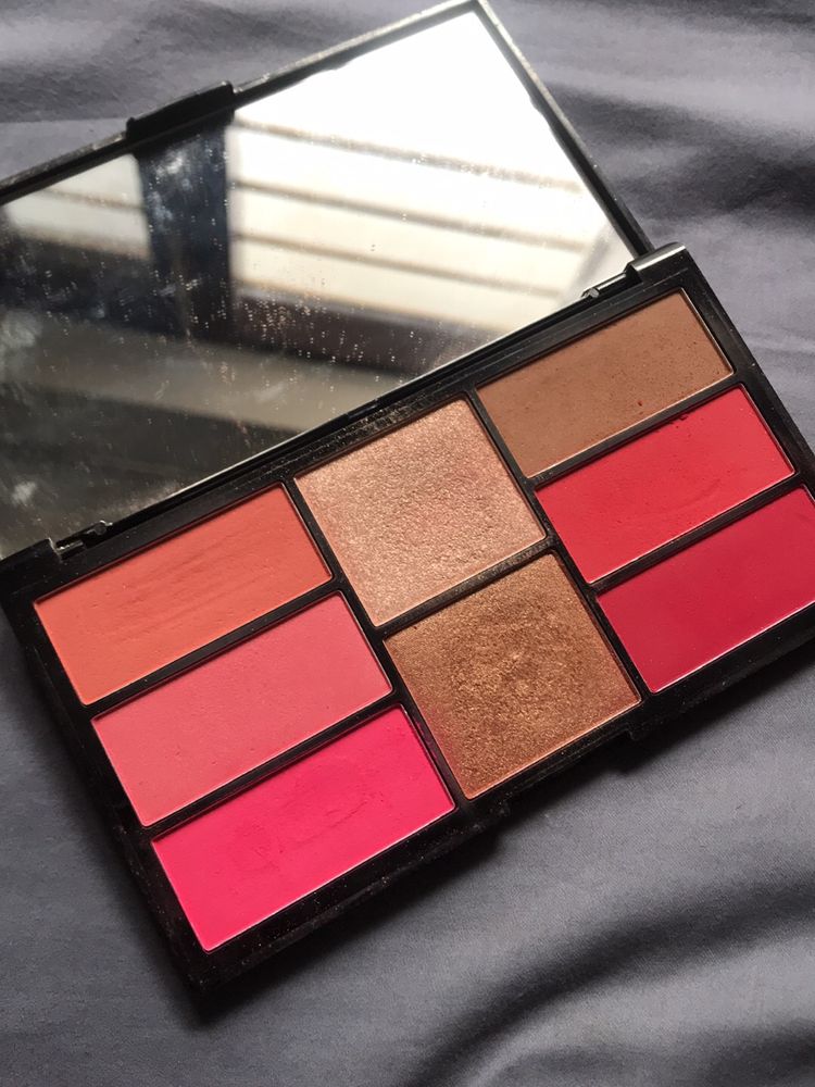 Pro Blusher And Highlighter Palette